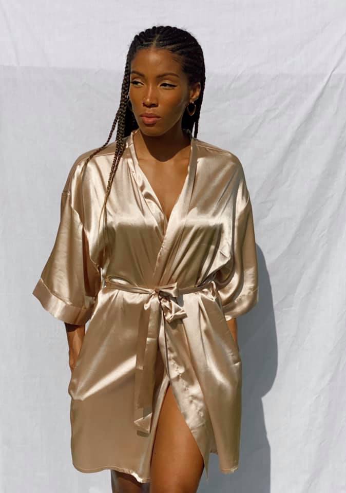 Kimono Robe in the color QUARTZ